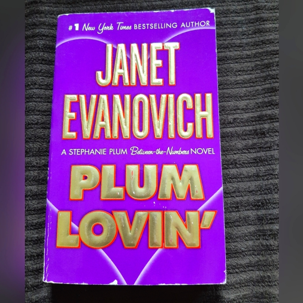 Janet Evanovich Plum Lovin' Paperback